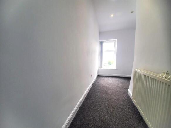 2 bed Terraced for sale Image 9