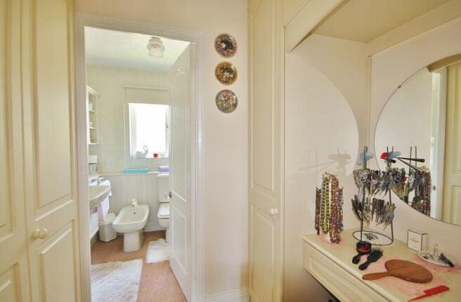 Dressing Area ...