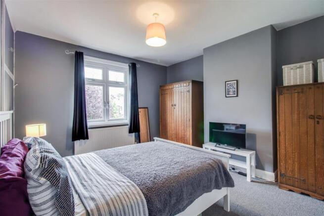 4 bed Semi-Detached for sale Image 11