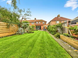 40, Bennetts Road, Horsham RH13 5LA