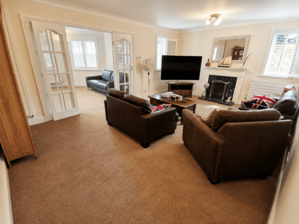 Lounge 1