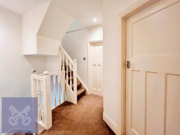 4 bed Semi-Detached for sale Image 11