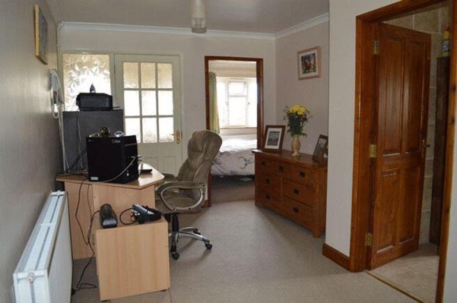 Photo 10