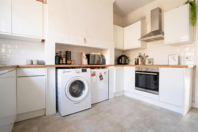 3 bed Terraced for sale Image 8