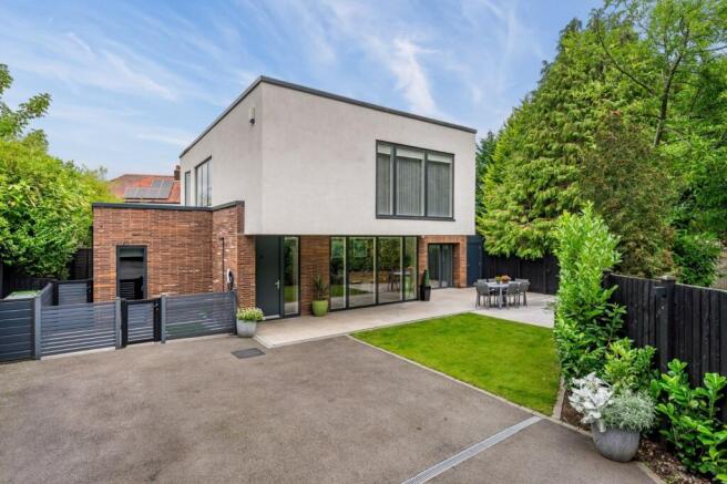76c Knutsford Road