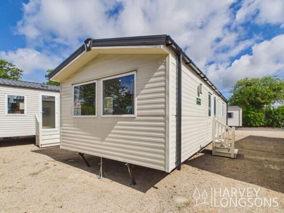 Exterior view of the Willerby Midhurst holiday hom