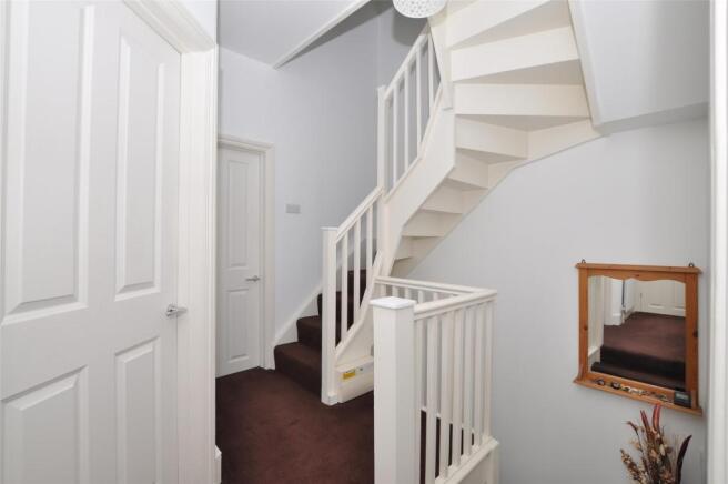 FIRST FLOOR LANDING