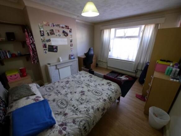 5 bed Terraced to rent Image 5