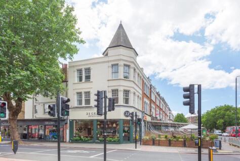 Cavendish Parade,
Clapham South, SW4