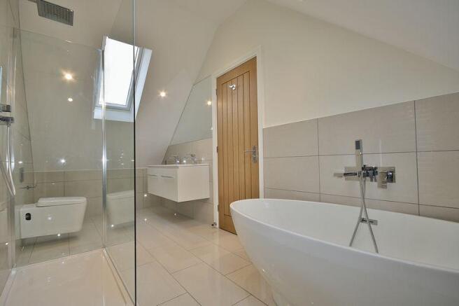 Ensuite to Bed...
