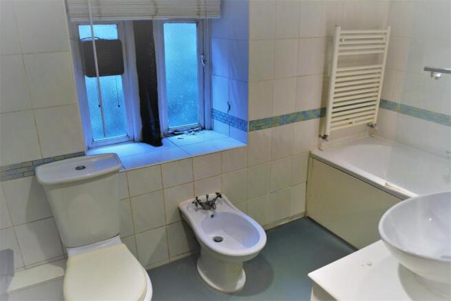 Bathroom.JPG