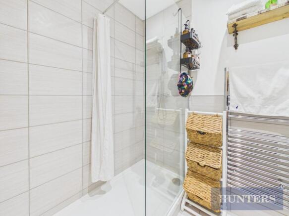 2 bed Apartment for sale Image 12