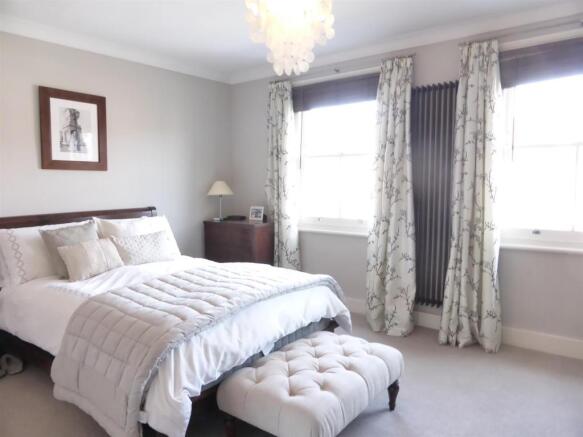 46 Reading Road 018.JPG