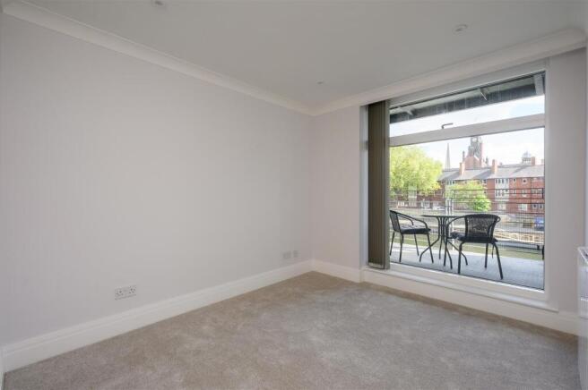 2 bed Apartment for sale Image 6