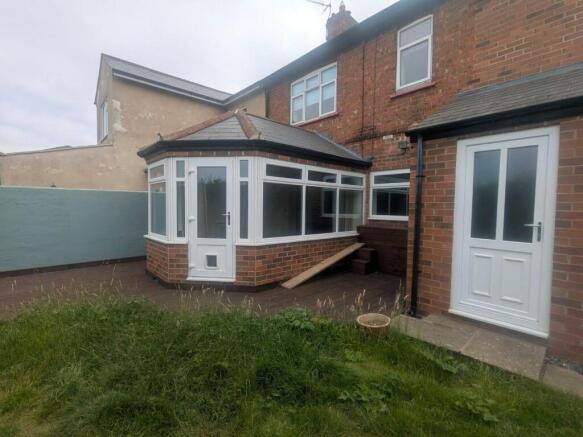 6 bed Semi-Detached to rent Image 9