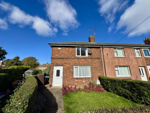 2 Bedroom House - mid terrace for Sale