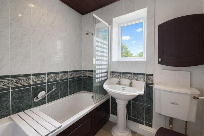 2 bed Terraced for sale Image 8