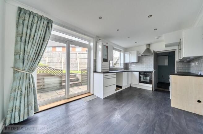 3 bed Semi-Detached for sale Image 8