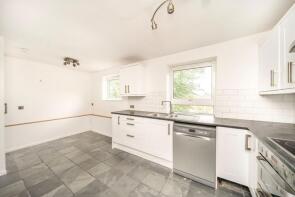 12, Surcot House, Union Road, London SW4 6JS
