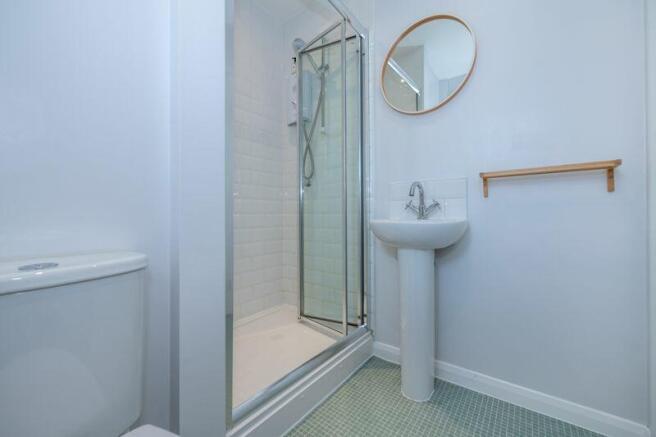 Shower/cloak room