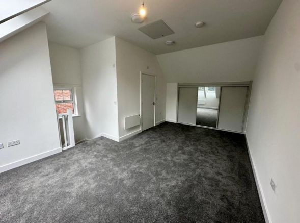 3 bed Semi-Detached to rent Image 4