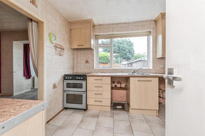 3 bed Semi-Detached for sale Image 4