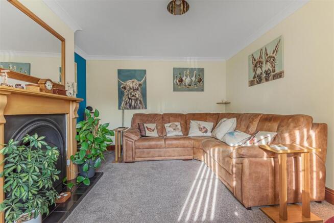 SITTING ROOM