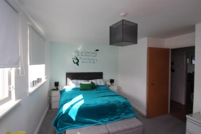 Bedroom alt