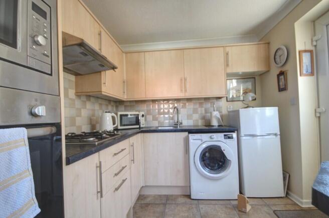 2 bed Semi-Detached for sale Image 4