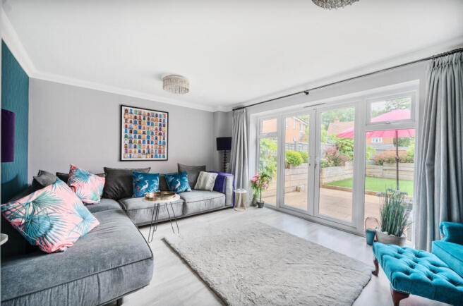 1303071-14-6839e2...