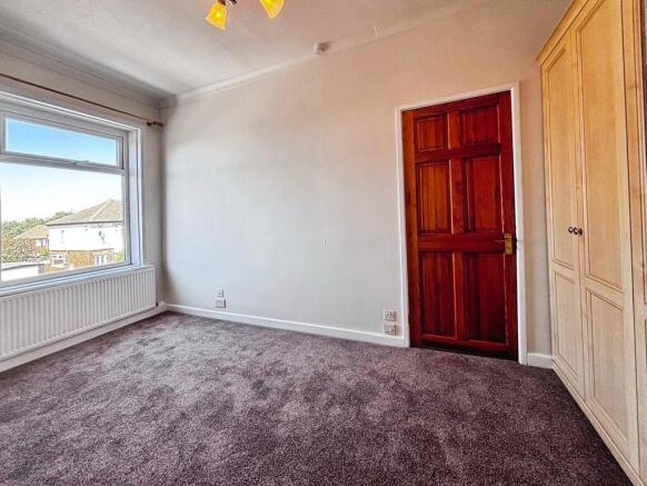 3 bed Terraced to rent Image 7