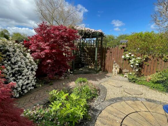Rear Garden,.,.jpg