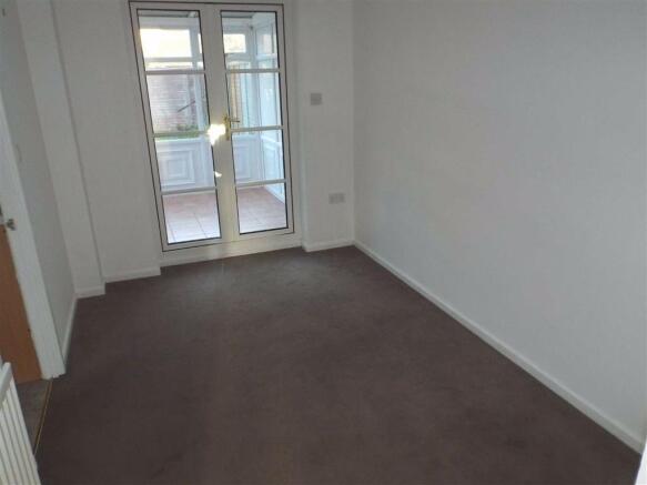 DINING ROOM: