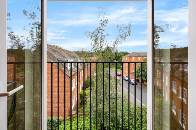 2 bed Flat for sale Image 9