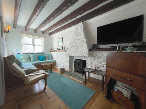 sitting room .jpg