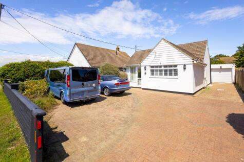 Queens Road, Littlestone, New Romney, Kent, TN28 8LS