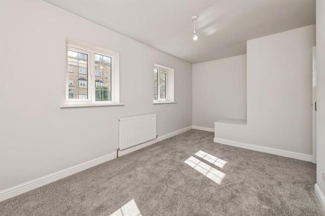3 bed Semi-Detached for sale Image 9