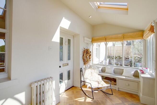 2 bed House for sale Image 5
