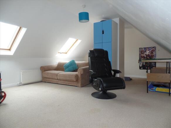 LOFT ROOM