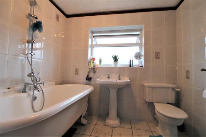 Bathroom.JPG