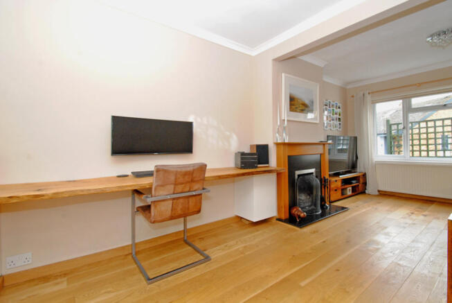 Photo 8