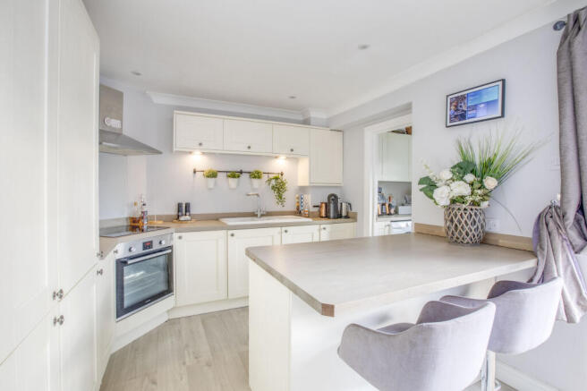 15 Spring Gardens, SL7 3HS (LOW RES)-8