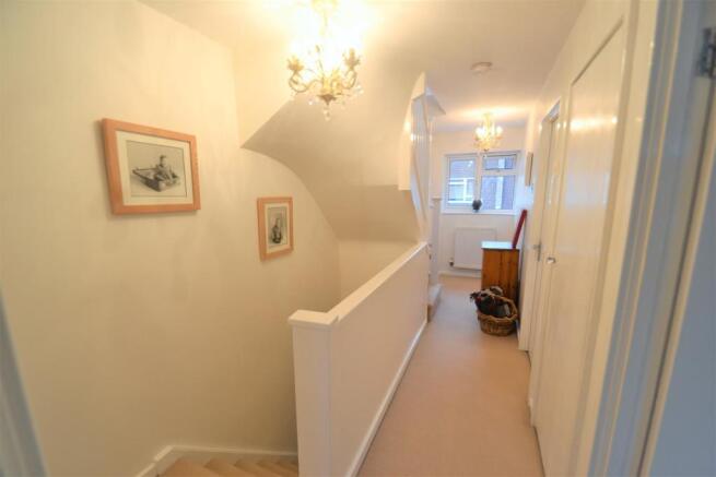 FIRST FLOOR LANDING
