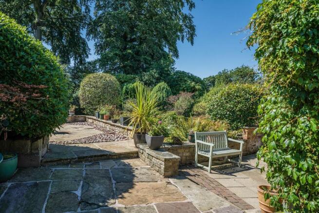 Stylish Landscaped Gardens