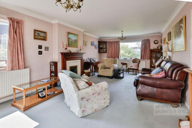 4 bed Detached for sale Image 7