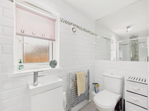3 bed Semi-Detached for sale Image 12