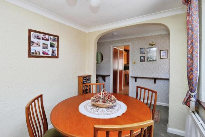 2 bed Bungalow for sale Image 7