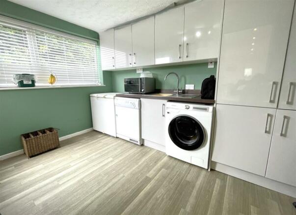 UITILITY ROOM