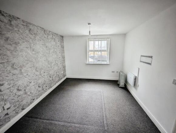 2 bed Apartment for sale Image 4