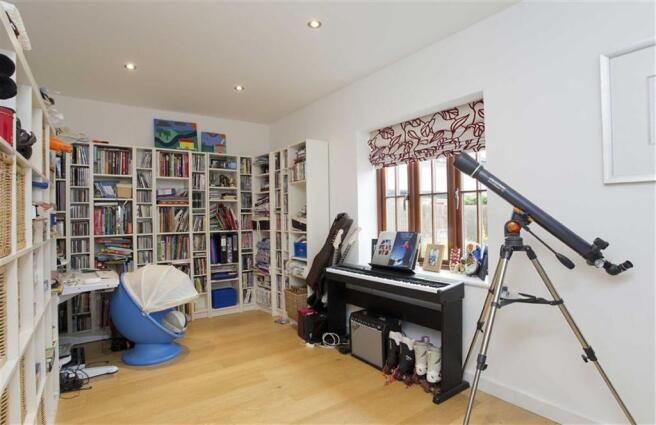 Photo 8